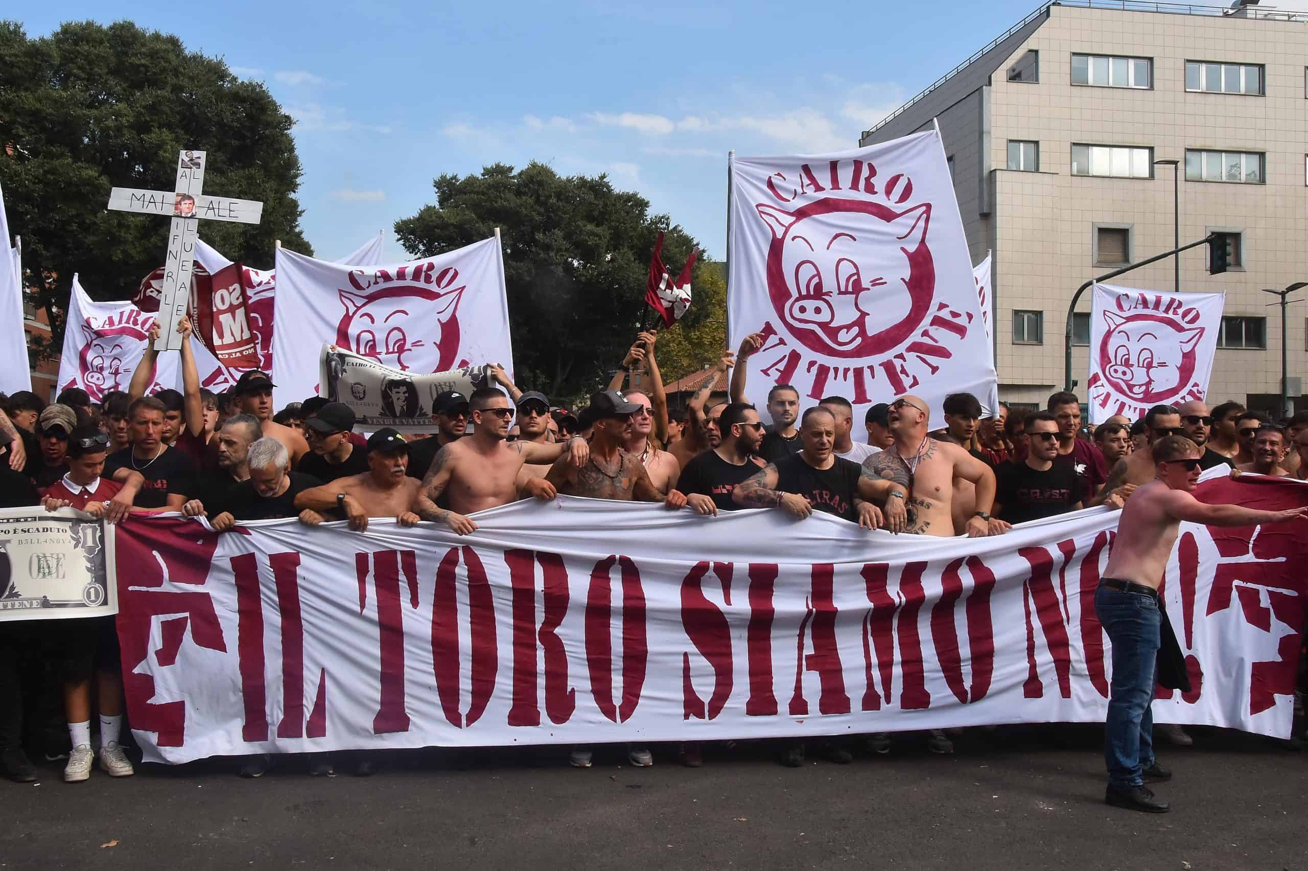 Los ultras del Torino se manifestaron contra Urbano Calcio